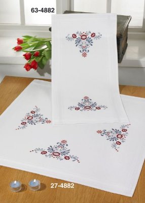 click here to view larger image of Clasic Flowers Table Cloth (Lower) (stamped cross stitch kit)