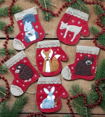 click here to view larger image of Christmas Critters Kit Ornaments (felt applique/needle felting)