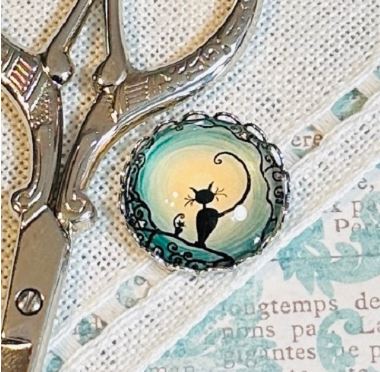 click here to view larger image of Needle Minder - Luna (accessory)