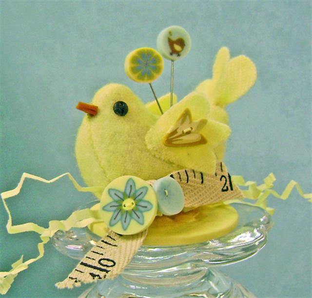click here to view larger image of Little Birdie Pincushion (accessory)