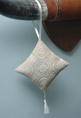 click here to view larger image of Snowflake Christmas Ornament (chart)